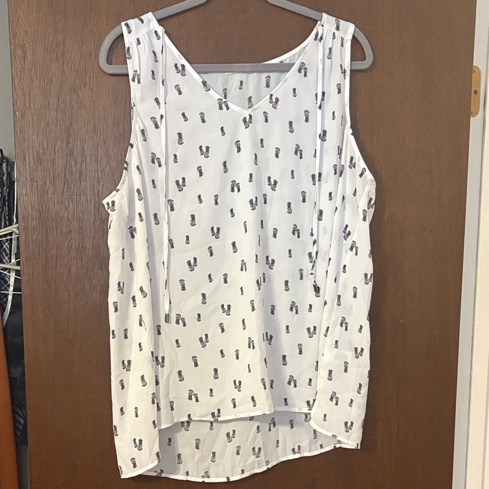 Maurices White Tank Top with Black Pattern